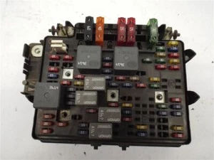 SILVRDO15 1999 Fuse Box, Engine 191976 - Foto 1 di 5