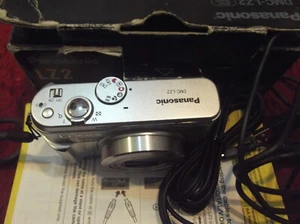 Panasonic LUMIX DMC-LZ2 5.0MP 6x Digital Camera - Silver - Picture 1 of 10