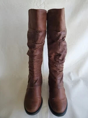 Botas femininas BareTraps Sheridan marrom altura do joelho fecho com zíper fivela tamanho 5,5M - Imagem 1 de 4