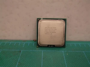 Intel Pentium E5400 SLGTK 2.7 GHz CPU processor de1 - Picture 1 of 3