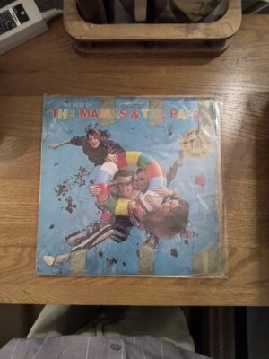 THE BEST OF THE MAMA'S & THE PAPAS  MCA2-6019 MCA Records , Cleaned Tested VG - Image 1 of 4