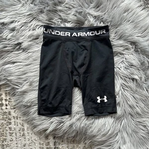 Under Armour Youth Shorts Fitted Heat Gear Black Size XSmall - Picture 1 of 3