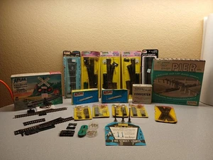 H.O. Scale train lot and accessories Atlas - Picture 1 of 20