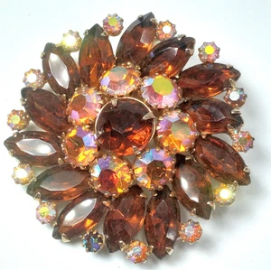 WEISS JEWELRY Pinwheel Brooch Alternating Burnt Orange & Amberina AB Rhinestones - Picture 1 of 16