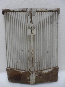 Original 8N8204 Ford 8N Tractor Grille 1948 - Picture 1 of 24