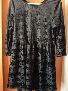 Vestido puño de hierro - Imagen 1 de 5