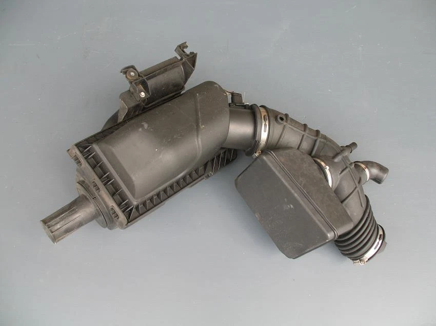 08-09 FORD TAURUS X SABLE 3.5 09-10 LINCOLN MKS 3.7 AIR CLEANER BOX ASSEMBLY #2 - Image 1 of 1