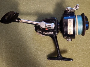 Vintage Berkley 420 Spinning Fishing Reel - Very Good - Works - Lot 2975 - Picture 1 of 4