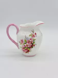 Brocca Royal Albert Apple Blossom Time piccola crema osso Cina Inghilterra usata in ottime condizioni - Foto 1 di 8