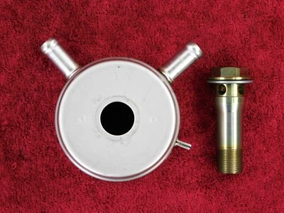 Enfriador de aceite de motor OEM Yamaha intercambiador de calor con perno 99-05 YZFR6 YZF-R6 06-09 R6S Foto 1 de 4