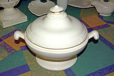 altes Royal Classical Creamware - Suppenterine - Bild 1 von 4