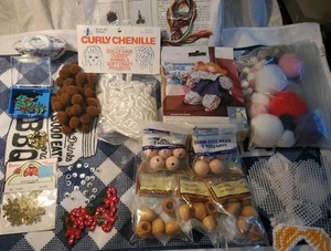 Konvolut Vintage Bastelbedarf Puppenteile Weihnachten usw. - Bild 1 von 9