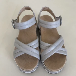 Vionic Reyna Sz 7 Women’s Platform Sandals Gray Leather Strappy Ankle Strap NWOB - Picture 1 of 10