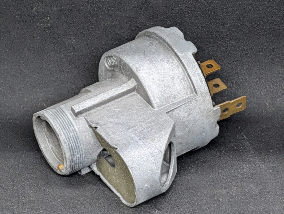 Nuevo de Lote Antiguo Chevrolet Impala 1959 Taxi Cab Interruptor de Encendido 1116560 Delco Remy Hecho en EE. UU. Foto 1 de 4