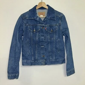 Vintage 1977 Levi's Damenbekleidung Denimjacke, Deadstock Neu mit Etikett, Größe Small - Bild 1 von 2