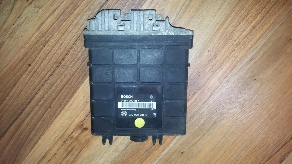 Volkswagen Golf 1992 ECU Engine Computer (Engine Control Unit) 026 #33500-27 — 第 1/1 张图片