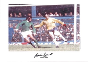 Gordon Banks Signed A3 Photo England Goalkeeper Original Signature Autograph COA - Picture 1 of 2