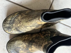Magellan Outdoors Men’s Realtree Aspect Blue Deck Boot 12 Hardly Used - Picture 1 of 9