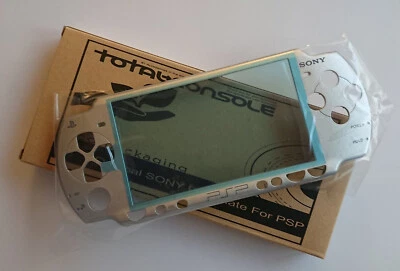 Totalconsole OEM Component faceplate for PSP 2000 / 2001 / 2002 Ice Silver