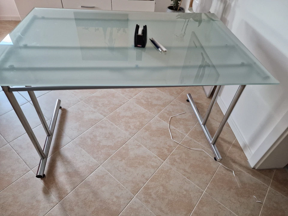 Eleganter Glastisch zvk - Bild 1 von 1