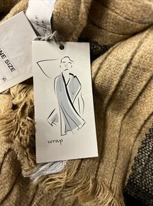 Bufanda oblonga plisada tejida a rayas para mujer New Day - color arce talla única - Imagen 1 de 7