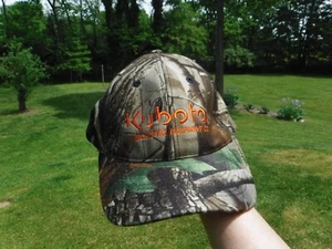 ¡NUEVO! ¡GORRA/SOMBRERO PROMOCIONAL KUBOTA WINCHESTER EQUIPMENT COMPANY NARANJA, CAMUFLAJE ÁRBOL! - Imagen 1 de 11