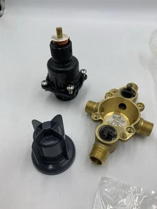 Kohler K-8304-KS-NA Rite-Temp Druckausgleich Ventilgehäuse und Kartusche Kit - Bild 1 von 13