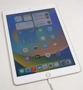 Apple iPad 5th Gen A1822 MP2H2LL/A 9.7" 128GB 16.5 Wi-Fi Only Gold - Very Good - Picture 1 of 5