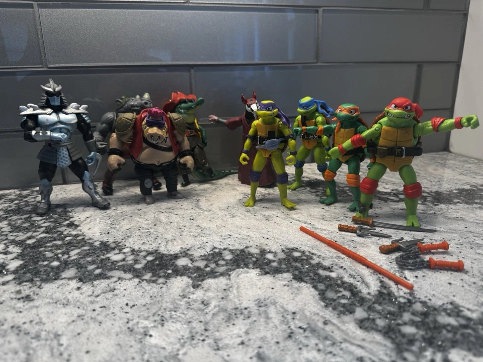 Teenage Mutant Ninja Turtles Toy Figure Lot - Image 1 of 3