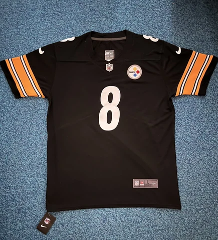 (NWT) Kenny Pickett #8 Pittsburgh Steelers Men's Stitched Black Jersey (Large) Cover