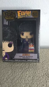 NEW Funko Pop Pin Elvira LA Comic Con 2021 Show Exclusive Sealed - Picture 1 of 2
