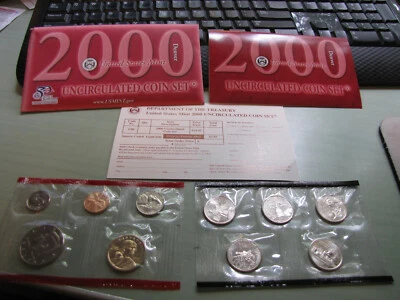 2000 United States Uncirculated Denver Mint Coin Set  5- Coins & 5- Quarters - Image 1 of 4