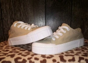 Zapatillas Mad Love Para Mujer 11 Caqui Blanco Bajo Informal Moda 2" Suela Plataforma - Imagen 1 de 11