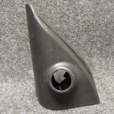 2006-11 Hyundai Accent LH Front Door Panel Manual Mirror Mount Cover Trim 67183 - Image 1 of 3