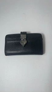 Cartera sin asas organizadora Brighton de cuero granulado negro corazón a presión - Imagen 1 de 10