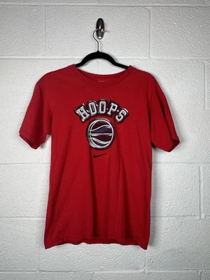 Camiseta Nike vintage Y2K estampa puff aros vermelha basquete gráfico juvenil G (14-16) - Imagem 1 de 4