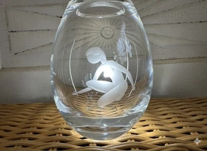 Jarrón MCM Holmegaard Hellas transparente por Lütken grabado Susanne arrodillada desnuda - Imagen 1 de 8