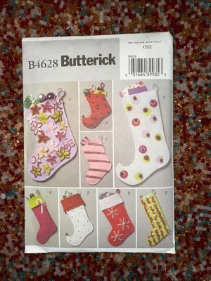 BUTTERICK PATTERN 4628 ~ ASSORTED CHRISTMAS STOCKINGS *UNCUT - Image 1 of 2