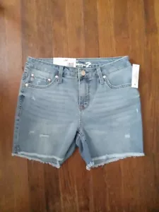 Seven7 Weekend Short~Tiana~ Womens Size 4 Frayed Hem 5" Inseam NWT - Picture 1 of 4