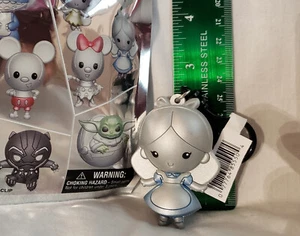 Disney D100 Alice n Wonderland Bag Clip S 1 Gray Blue Classic Girl for Key Chain - Picture 1 of 13