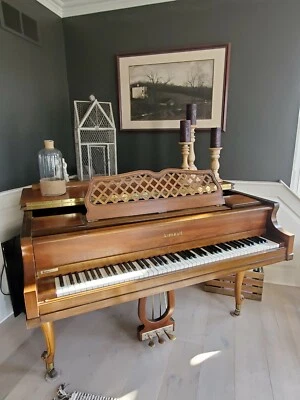 Piano de cola Kimball bebé Foto 1 de 2