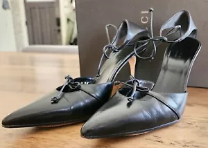 GUCCI Ankle Strap Pointed Toe Stilleto Pumps, Black Leather, US 5 / EU 35 - Picture 1 of 6