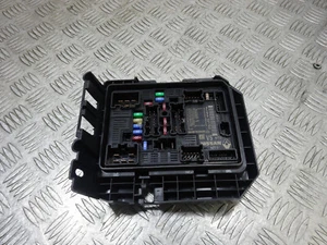 2023 RENAULT CLIO TCE MK5 5DRS HATCH MANUAL 1.0 PETROL FUSE BOX ASSEMBLY *3693 - Picture 1 of 6