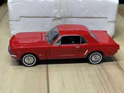 Ford Mustang 1/24 Welly 1964 1/2 rojo techo rígido Foto 1 de 4