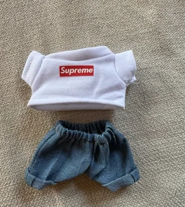 Outfit Labubu – Simpatici abiti di design da esposizione - Foto 1 di 1