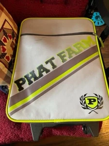 Vintage Y2K Phat Farm Rolling Carry-on Jugendtasche zeigt einige Gebrauchsspuren - Bild 1 von 8
