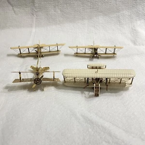 Punze Doppeldecker Ornamente 1917 Curtiss Jenny 1903 Kitty Hawk goldfarben Andenken - Bild 1 von 13