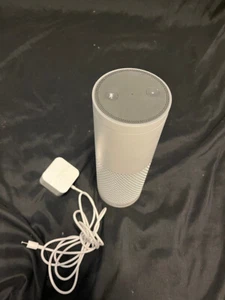 Amazon Alexa Echo 1a generazione altoparlante musicale intelligente modello bianco SK705DI con cavo di alimentazione - Foto 1 di 3