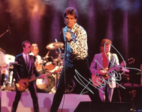 Huey Lewis Signed 10x8 Photo  AFTAL#217 OnlineCOA Cover