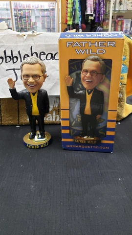 NIB FATHER WILD MARQUETTE GOLDEN EAGLES BOBBLEHEAD SGA NCAA BASKETBALL Cover